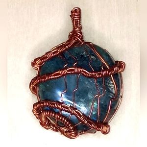 Labradorite Stone / Copper Pendant